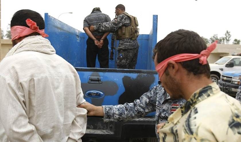  اعتقال 4 من المشتبه بهم والعثور على 12 حزاما ومتفجرات في الموصل 