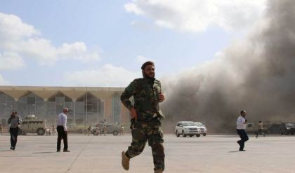 تقرير أممي يتّهم الحوثيين بالوقوف خلف هجوم صاروخي دموي على مطار عدن