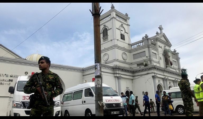 مئات القتلى والجرحى جراء سلسلة من التفجيرات استهدفت كنائس وفنادق في سريلانكا بعيد الفصح