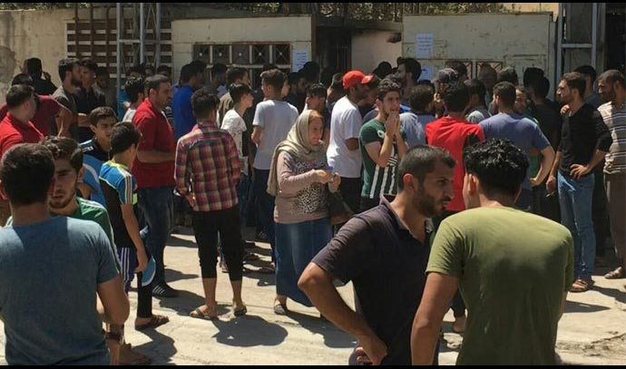 الموصل.. طلاب راسبون يتظاهرون احتجاجا على النتائج