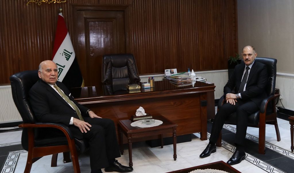 المحكمة الاتحادية ووزارة الخارجية تبحثان تطوير العلاقات مع المجالس العربية والعالمية