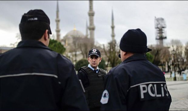تركيا تعتقل 115 شخصا للاشتباه بصلتهم بمحاولة الانقلاب