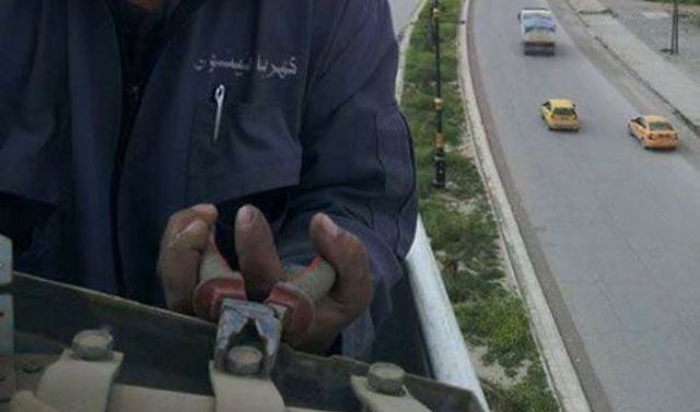 مصرع عامل كهرباء بصعقة وهو يحاول إعادة التيار لأيسر الموصل