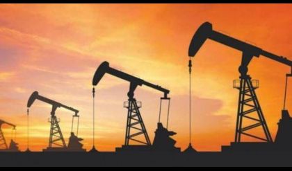 ارتفاع أسعار النفط بدعم تخفيضات الإنتاج