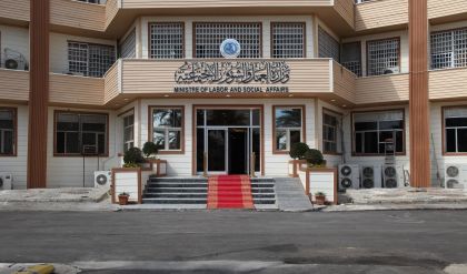 العمل: شمول أكثر من 2 مليون طفل بالمنحة الطلابية لمواجهة التسرب والتسول