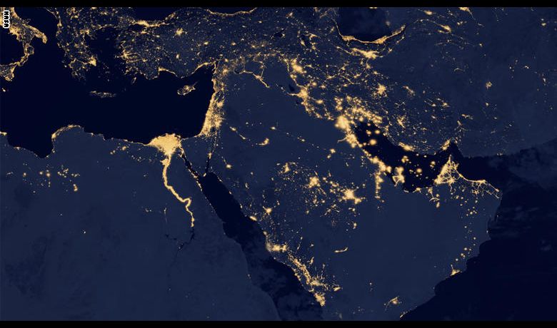 ناسا تنشر أوضح صور لكوكب الأرض ليلا من الفضاء