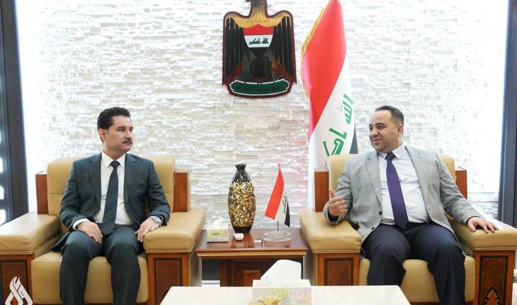 وزير التجارة يعلن تأمين مفردات البطاقة التموينية للأشهر الستة المقبلة