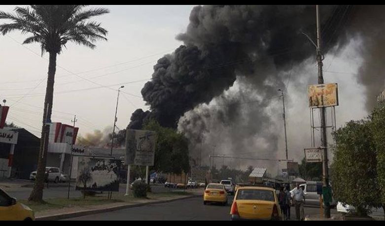 إندلاع حريق في شارع الحسابات ببغداد 
