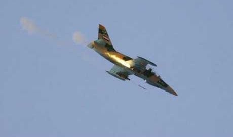 الطيران العراقي يقتل عدد من الدواعش وتدمير مخازن اسلحة بقصف جوي بايمن الموصل