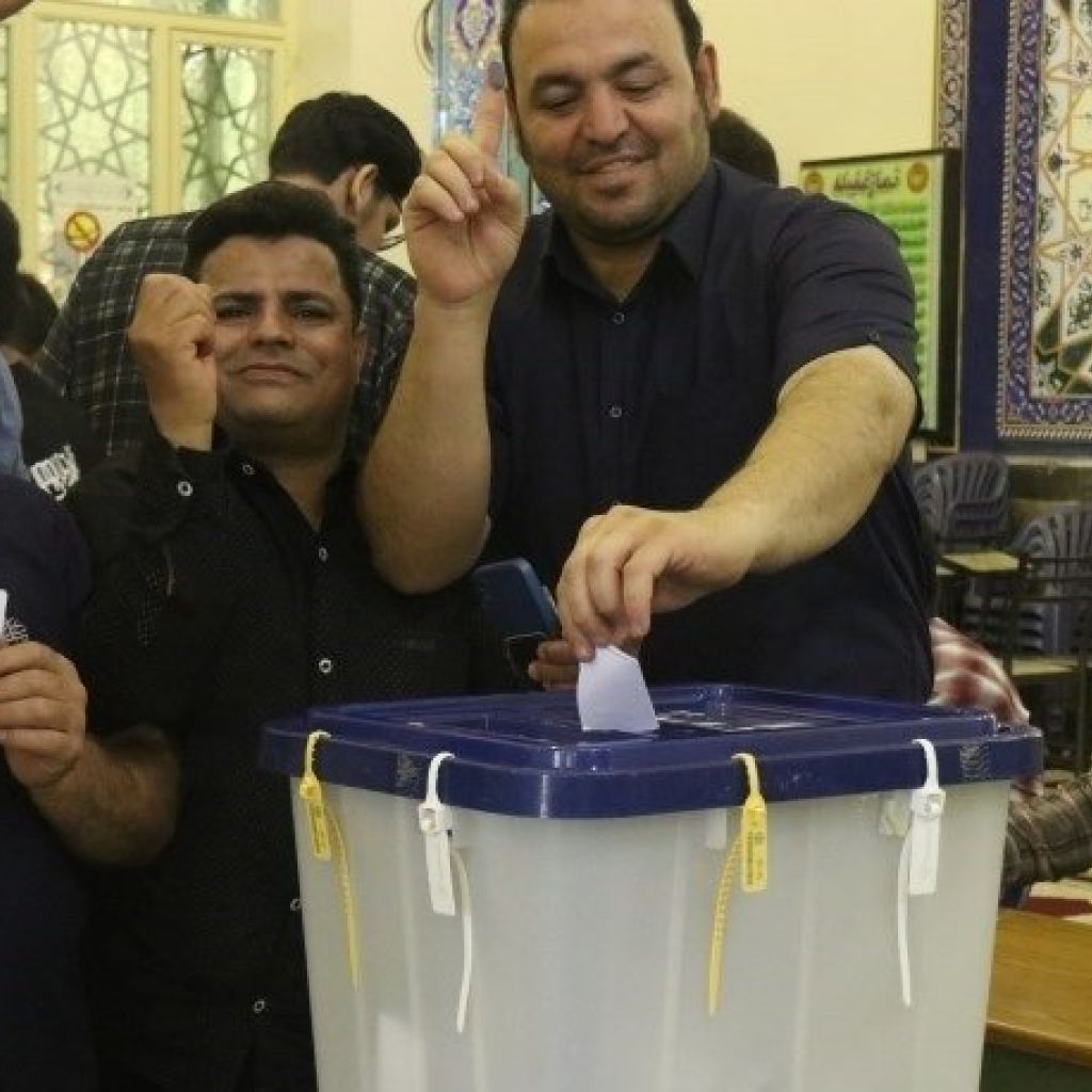 اللجنة الانتخابية الإيرانية: التوجه لجولة ثانية من الانتخابات الرئاسية الأسبوع المقبل