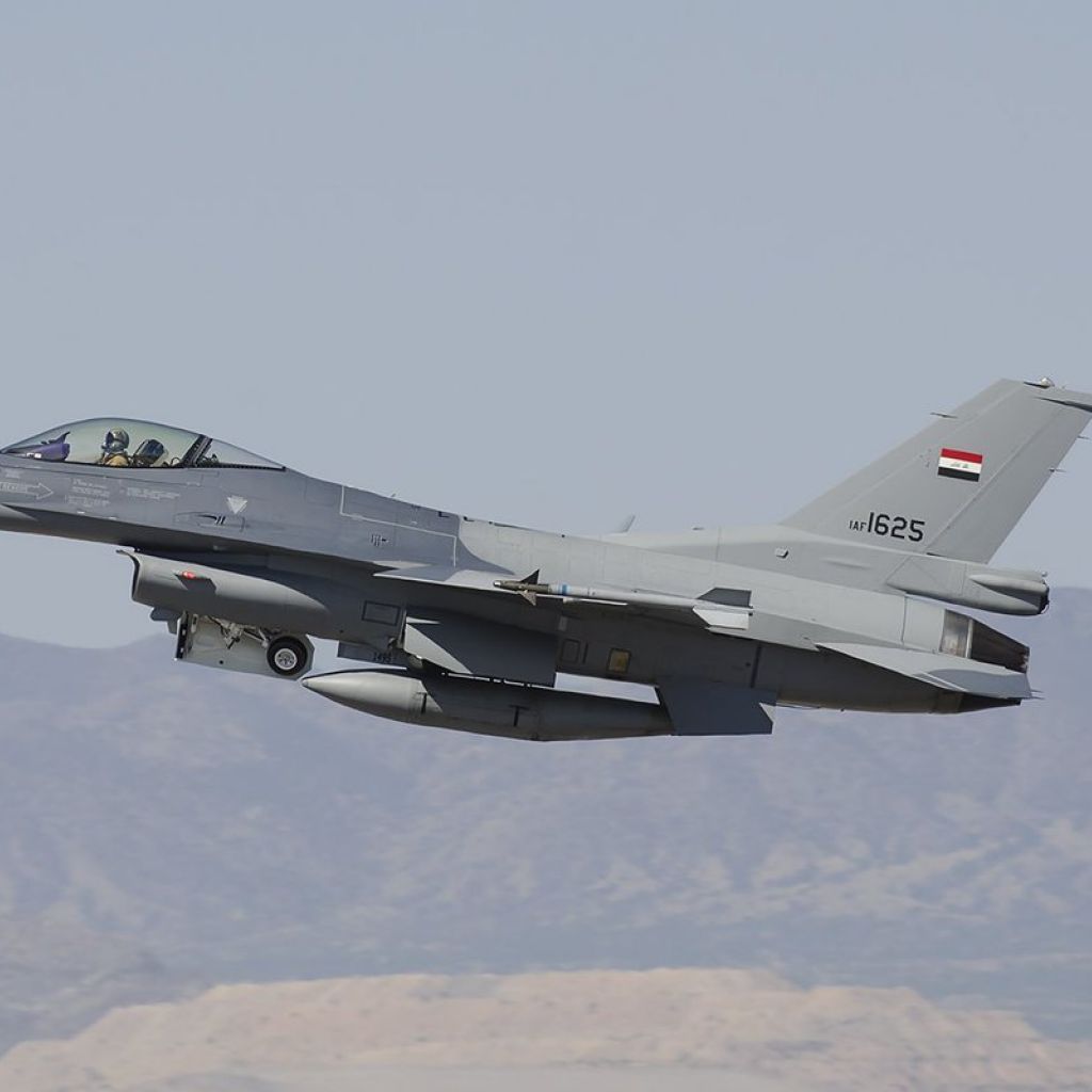 الطيران العراقي يدمر أوكاراً لداعش ويقتل ثلاثة إرهابيين في صلاح الدين