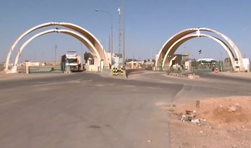 داعش يسيطر على أجزاء من طريق دولي بالأنبار
