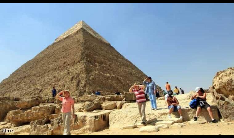 عائدات السياحة المصرية تقفز 124 بالمئة