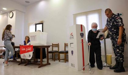 فتح مراكز الاقتراع للانتخابات النيابية في لبنان