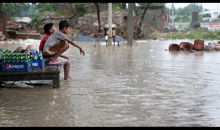 مصرع 127 شخصا جراء الفيضانات في ولاية بيهار شرق الهند