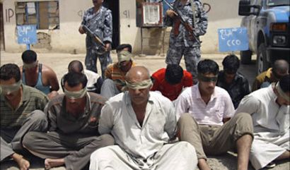  اعتقال 6 سراق بينهم امرأتان سرقوا محتويات مبنى محافظة نينوى الجديد 