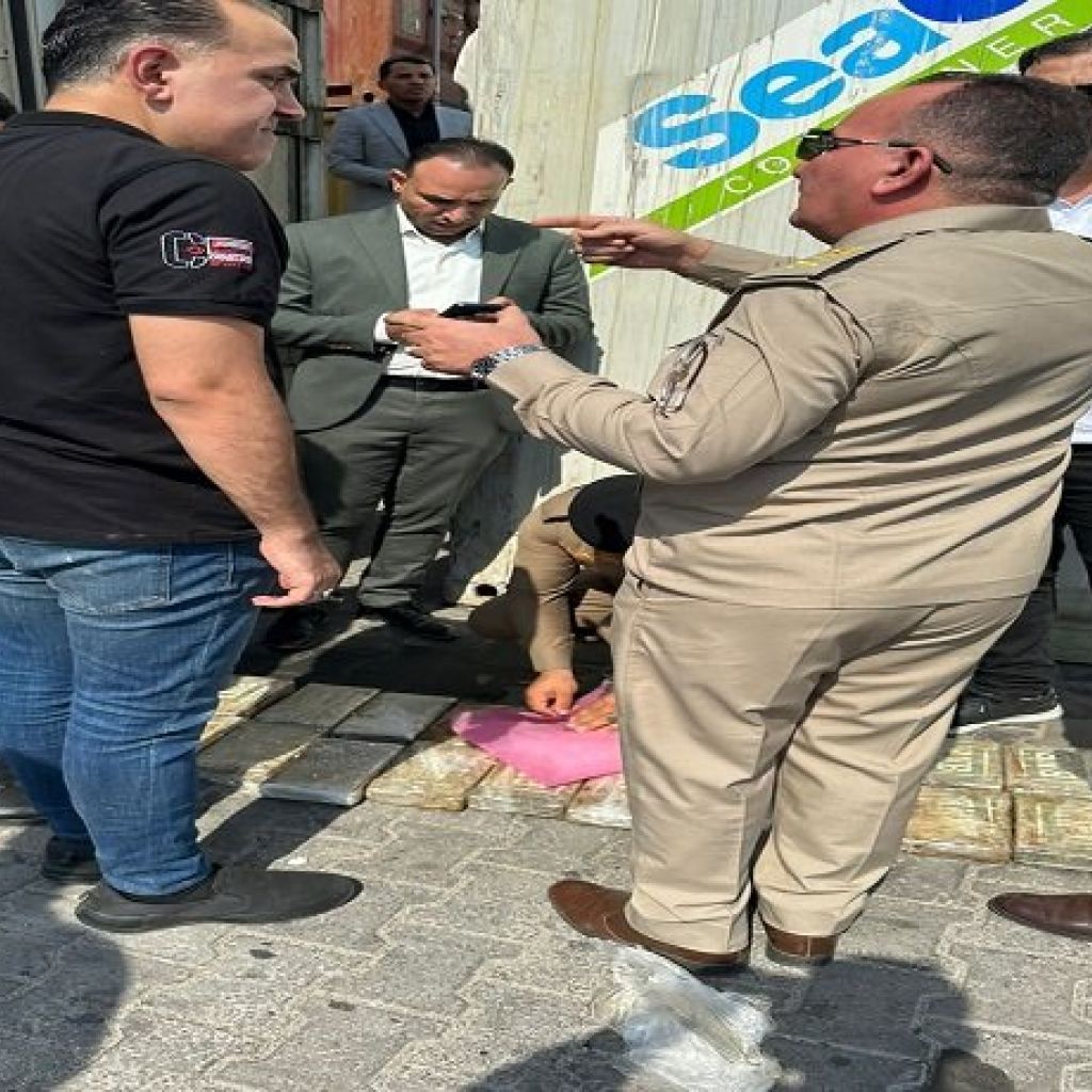رئيس هيئة المنافذ يعلن ضبط 22 كغم من مادة الكرستال بميناء أم قصر الأوسط