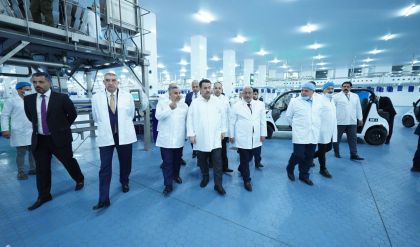 رئيس الوزراء يفتتح رسمياً مشروعاً متكاملاً للدواجن في كربلاء المقدسة
