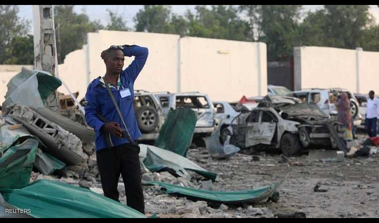 ارتفاع كبير في عدد ضحايا تفجيرين بالعاصمة الصومالية