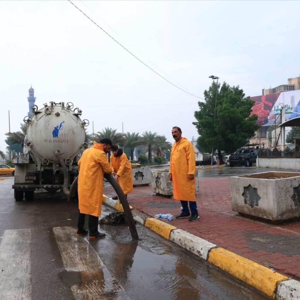 أمين بغداد يوجه بتفعيل غرفة العمليات لتصريف مياه الأمطار