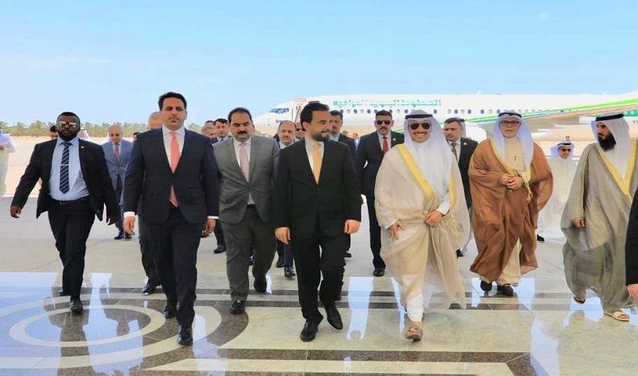  الحلبوسي يصل الكويت على رأس وفد نيابي حكومي 