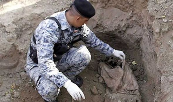 العثور على مقبرة جماعية بأحد ازقة منطقة الشفاء ايمن الموصل