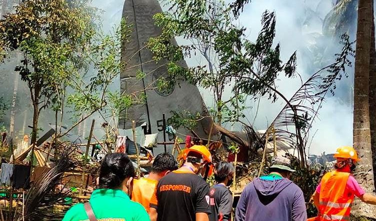 ارتفاع حصيلة قتلى تحطم الطائرة العسكرية الفلبينية إلى 50