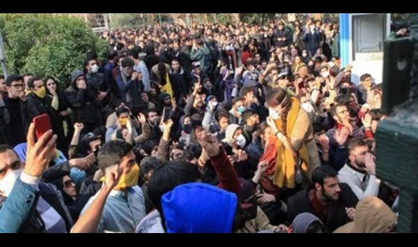  أول تعليق رسمي من إيران حول تقارير إطلاق النار على المحتجين في طهران