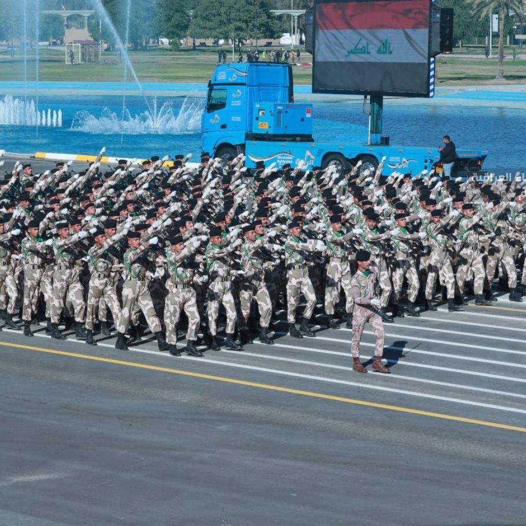بالصور.. استعراض عسكري في ذكرى تأسيس الجيش العراقي