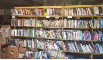 جامعة الموصل تتسلم 5300 كتاب علمي وثقافي من منظمة انقاذ الكتب العالمية