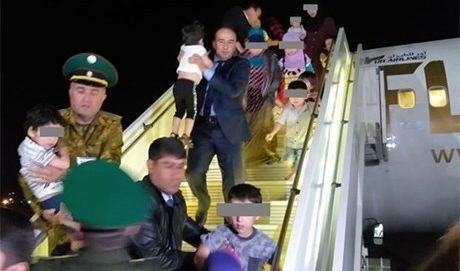  العراق يسلم 84 طفلا من أبناء عناصر داعش إلى طاجيكستان 